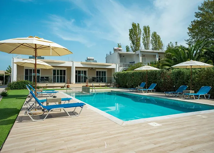 Nancy\'S Budget Villa With Pool & Jacuzzi By \