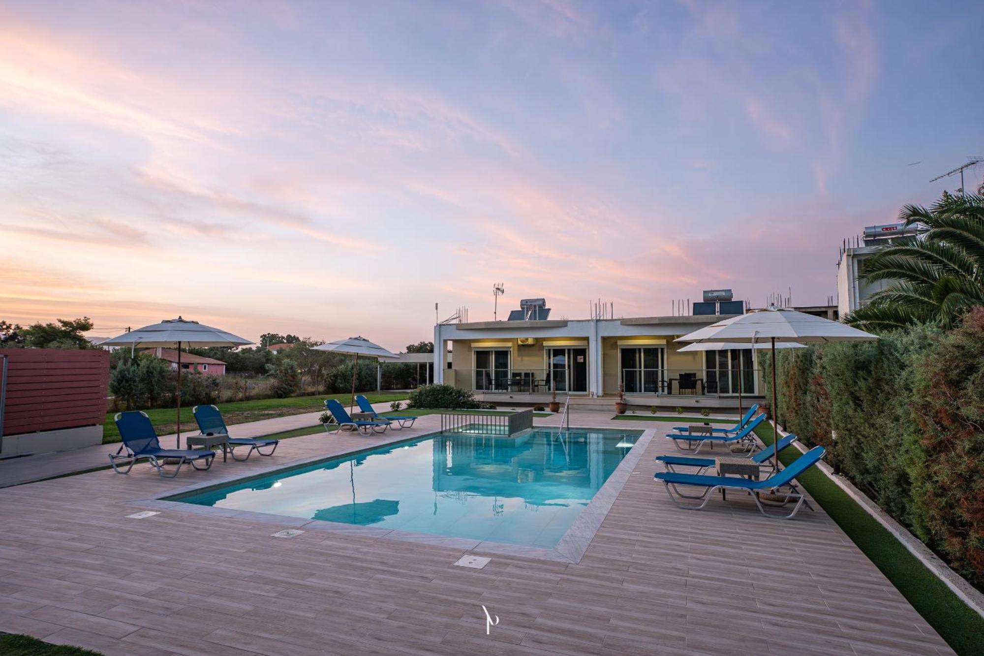 Appartement Nancy's Budget With Pool & Jacuzzi By 